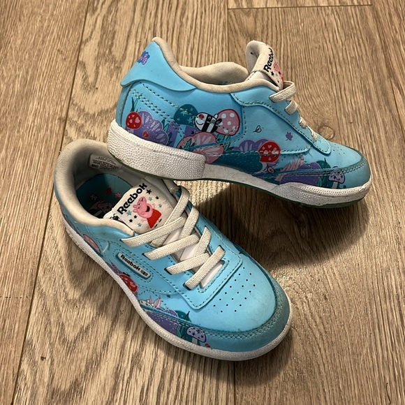 Reebok x Peppa Pig kids shoes in size 10 - Picture 2 of 4